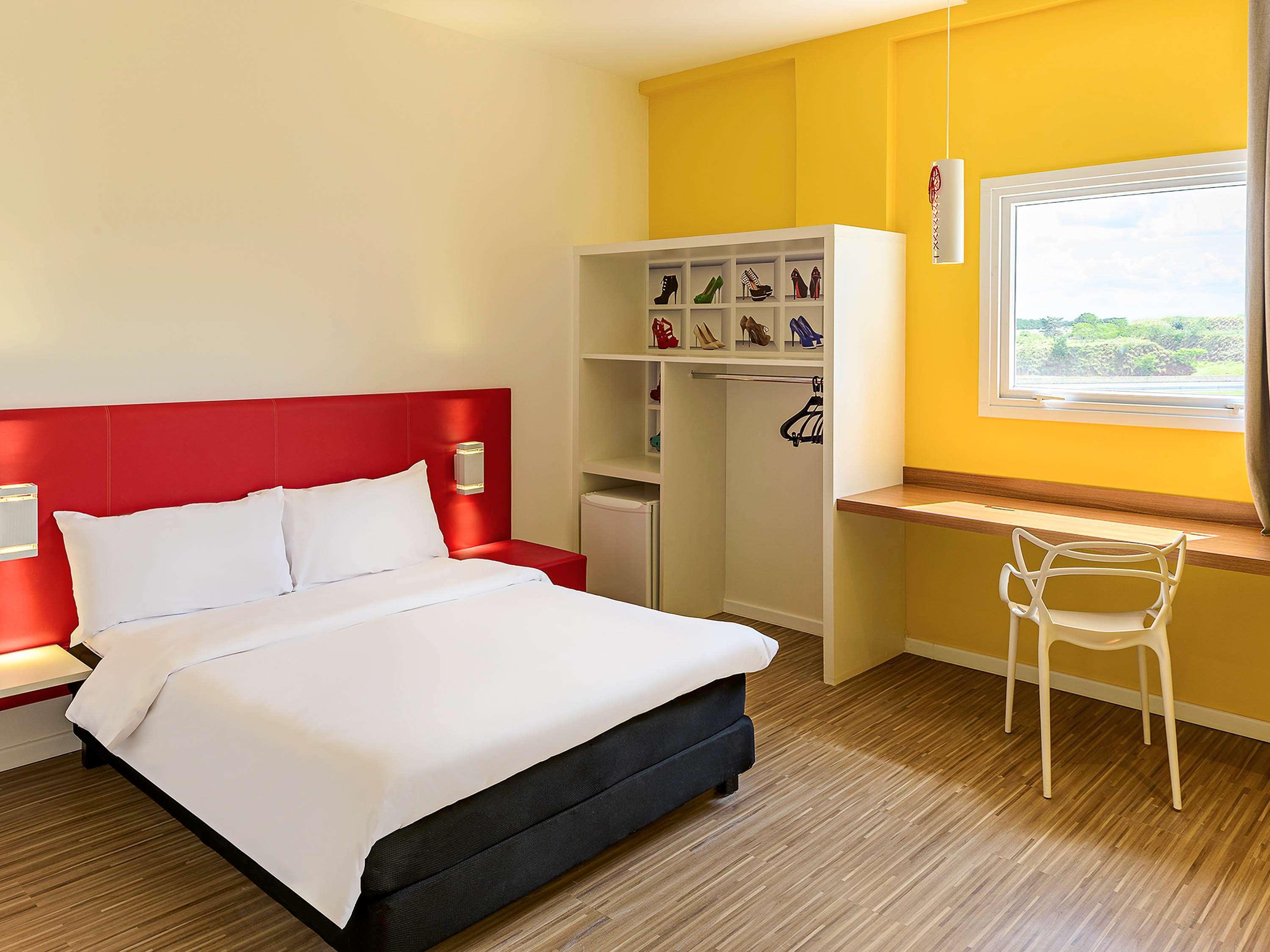 Готель Ibis Styles Бірігуї Екстер'єр фото