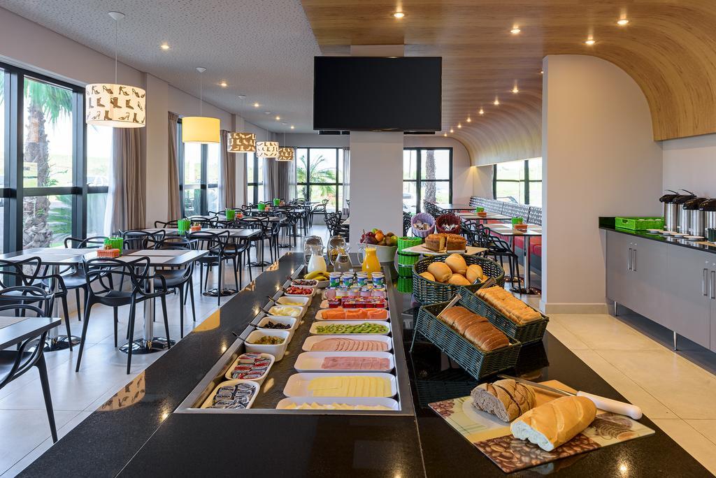 Готель Ibis Styles Бірігуї Екстер'єр фото