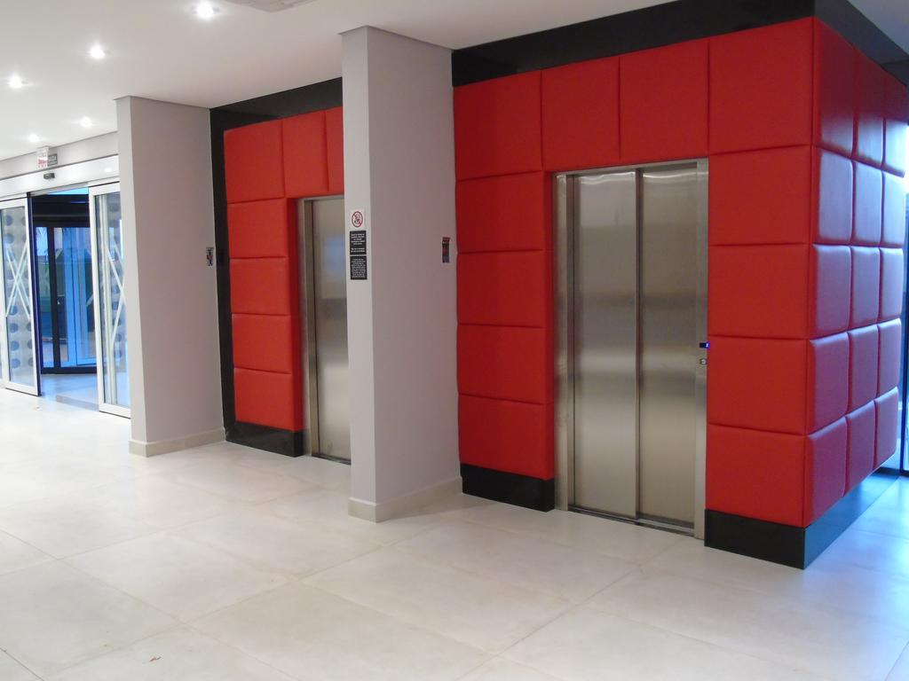 Готель Ibis Styles Бірігуї Екстер'єр фото