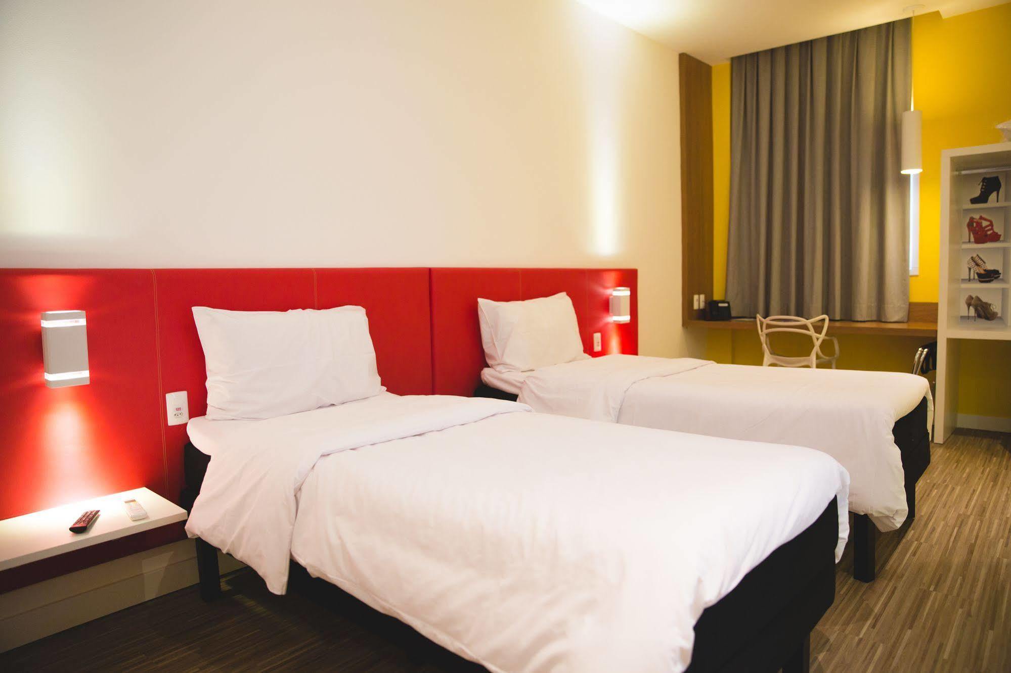 Готель Ibis Styles Бірігуї Екстер'єр фото