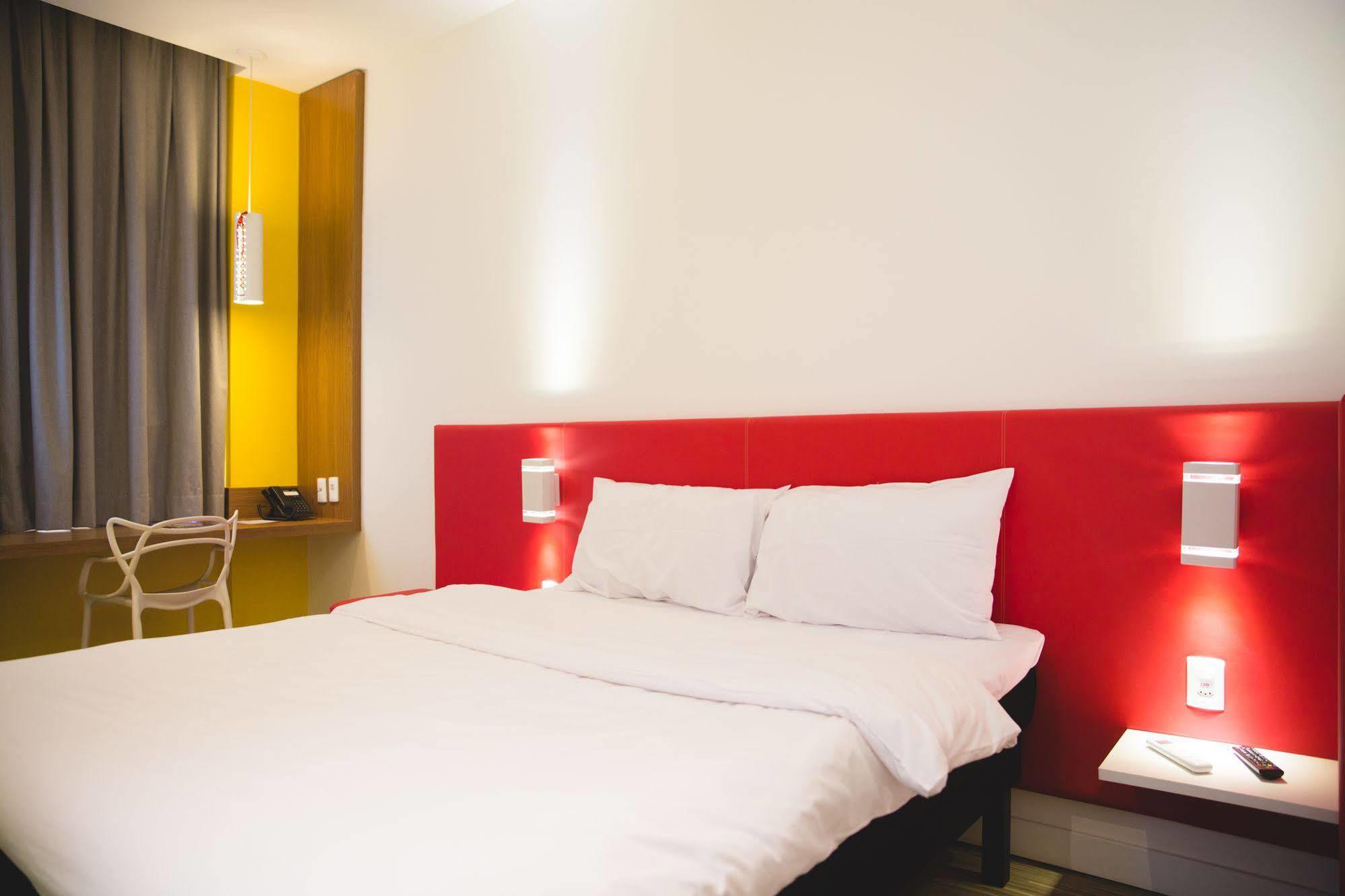 Готель Ibis Styles Бірігуї Екстер'єр фото